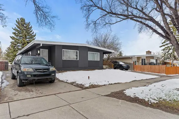 710 / 712 72 AVE NW, Calgary, AB T2K 0P4