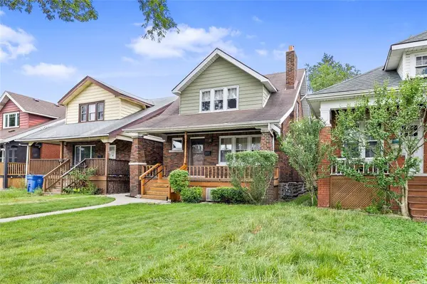 947 BRUCE Avenue, Windsor, ON N9A 4X8