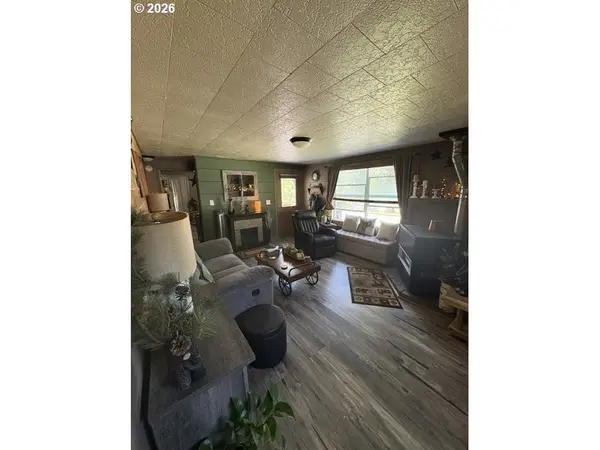 138647 RHODODENDRON ST, Gilchrist, OR 97737