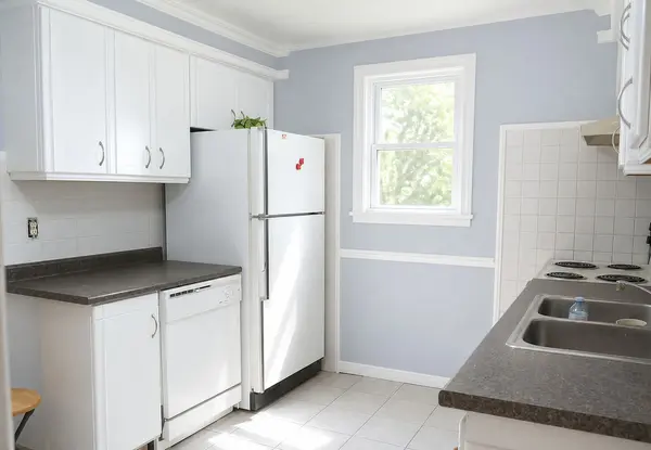 70 Tunis ST #Main, St. Catharines, ON L2S 1E5