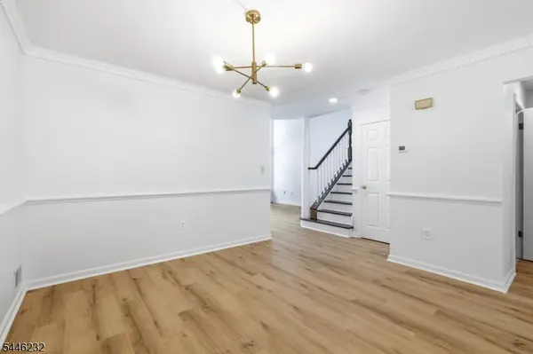 55 Heritage Ct, Montville Twp., NJ 07082