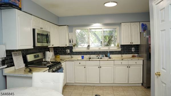118 Devonshire Ct, Hillsborough Twp., NJ 08844