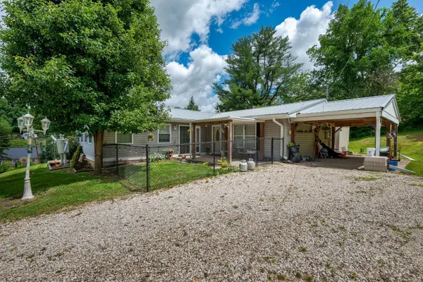 350 Sanders Dr, Gallipolis, OH 45631