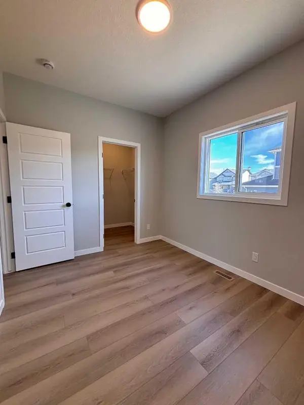 475 Baywater GN SW, Airdrie, AB T4B 5R6