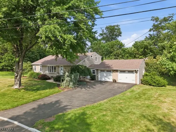 15 Deerhead Dr, Bridgewater Twp., NJ 08807