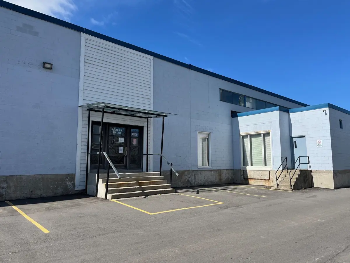 2463 Royal Windsor DR #3, Mississauga, ON L5J 1K9