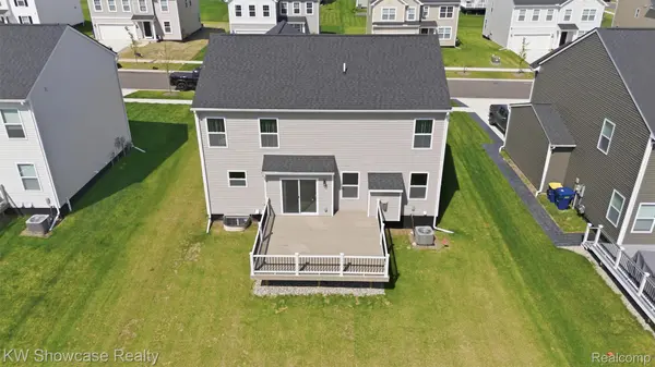 249 Saddleback CT, White Lake Charter Township, MI 48386