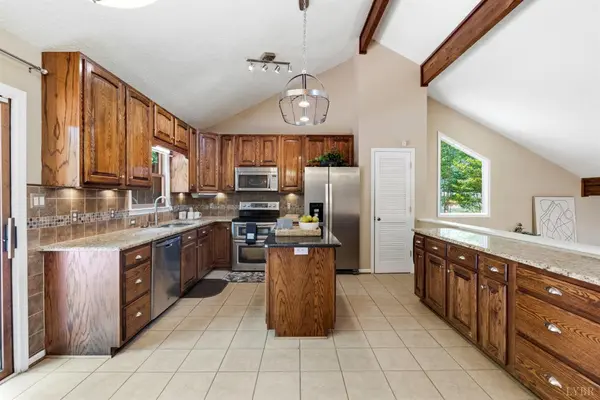 191 Goldfinch DR, Lynchburg, VA 24502