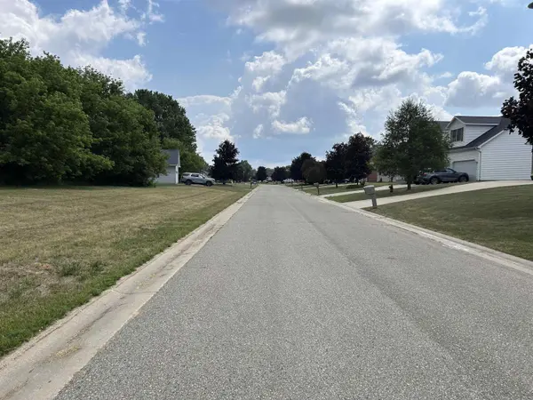 307 Red Maple LN, Shepherd, MI 48883