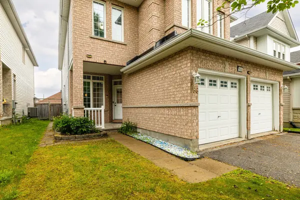 166 Macara CRES, Kanata, ON K2K 0C9