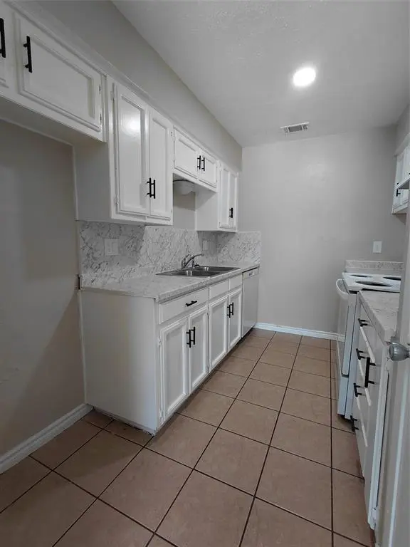 3900 Camelot Street #B, Denton, TX 76209