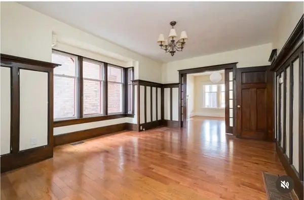 31 St Clair AVE, Hamilton, ON L8M 2N4