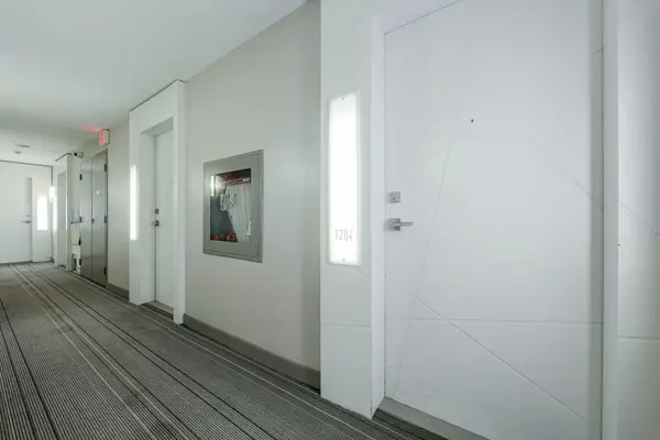 12 York ST #1104, Toronto C01, ON M5J 2Z2