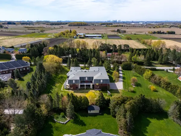 48 Scott CRES, King, ON L7B 1E4