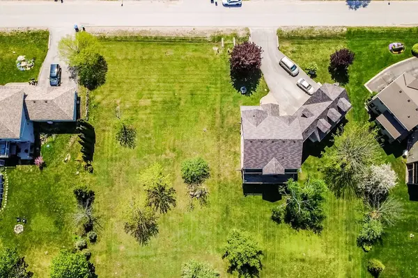 22 Boyd CRES, Oro-medonte, ON L0K 1N0