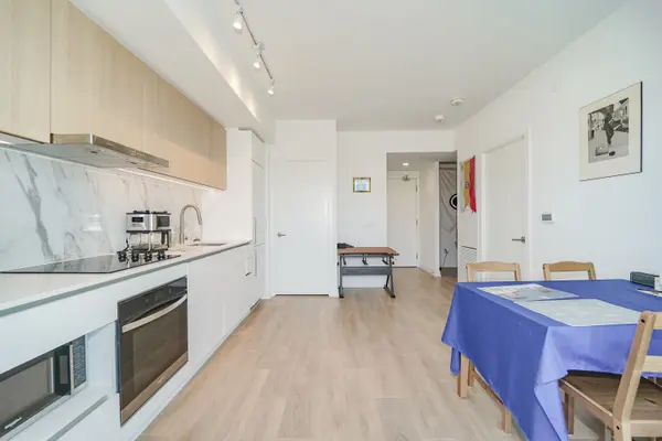 1100 Sheppard AVE W #928, Toronto W05, ON M3K 0E4
