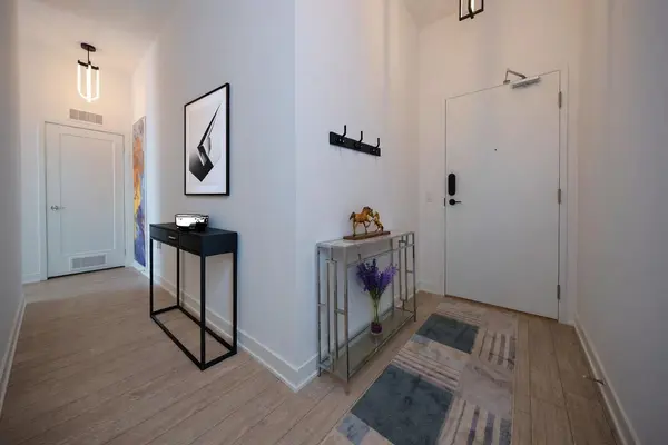 105 Oneida CRES #PH 10, Richmond Hill, ON L4B 0H6