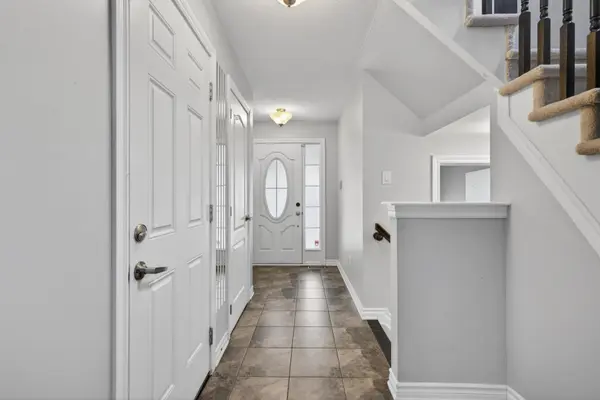 81 Switch Grass CRES, Barrhaven, ON K2J 5Z3