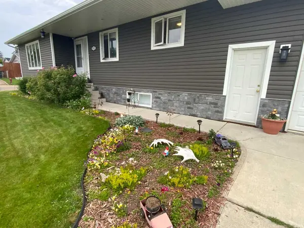 1513 Westview DR, Bowden, AB T0M 0K0