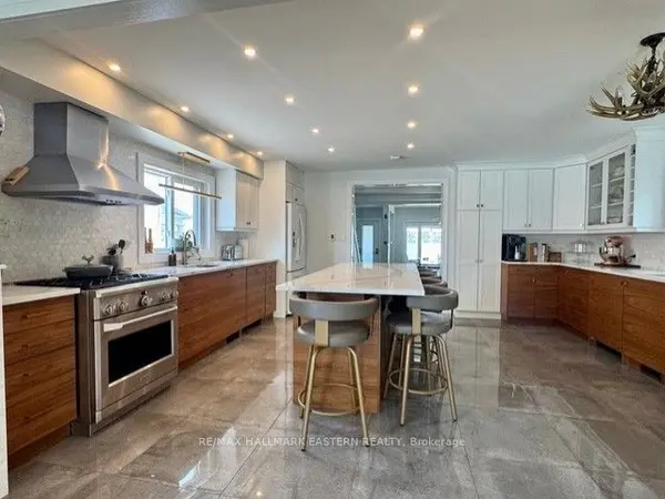 29 Crescent ST, Peterborough, ON K9J 2G2