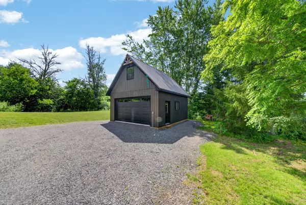 106 Long Point RD, Leeds And The Thousand Islands, ON K0E 1N0
