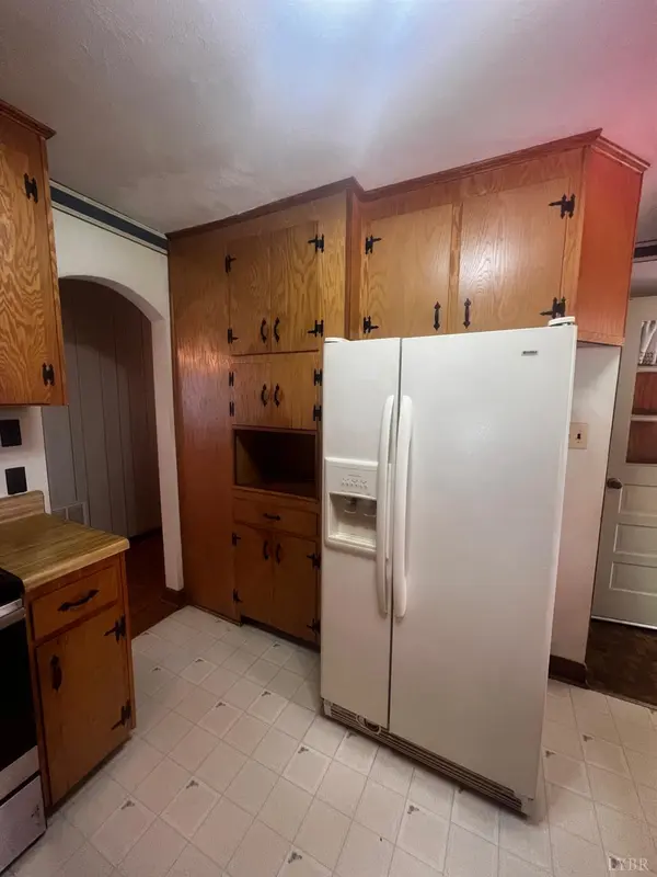 397 Epsons RD, Long Island, VA 24569