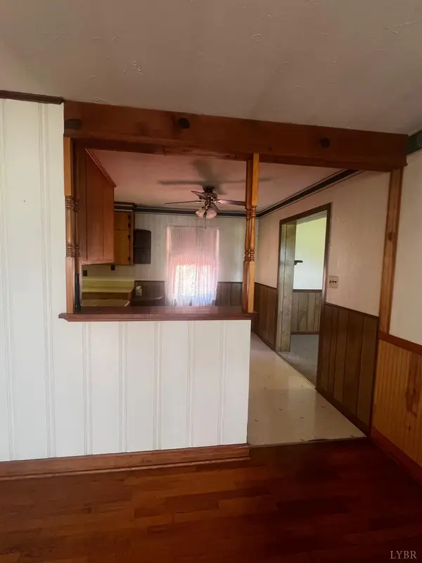 397 Epsons RD, Long Island, VA 24569