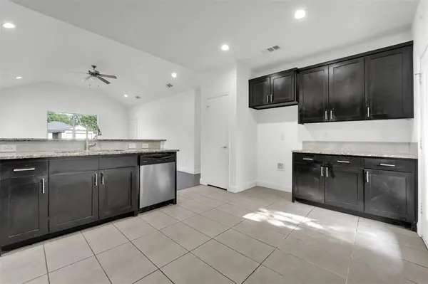 4902 Rimwood Drive, Balch Springs, TX 75180