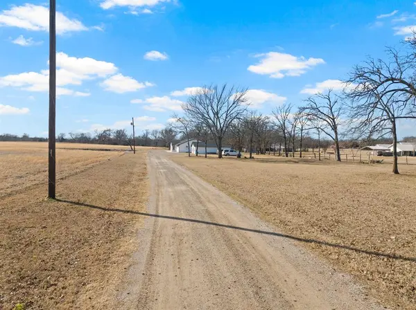 236 County Road 2391, Pickton, TX 75471