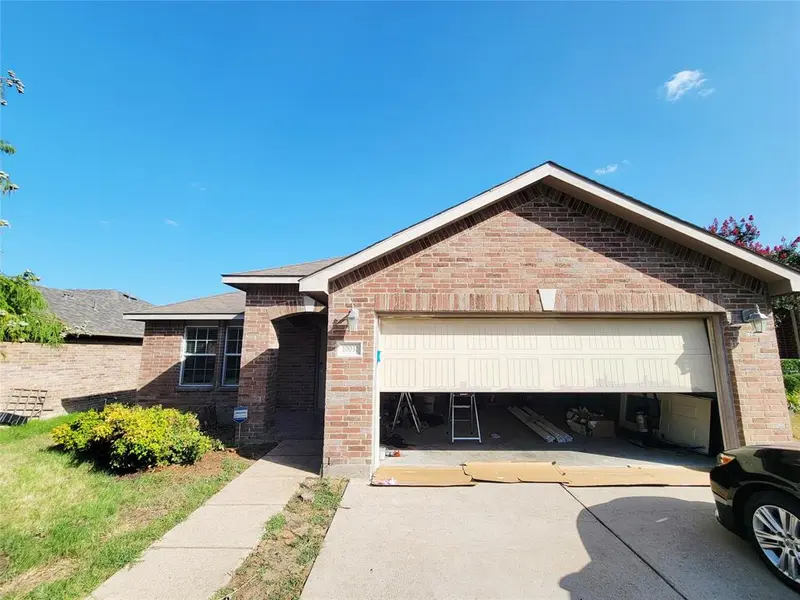 10032 Daly Drive, Fort Worth, TX 76053