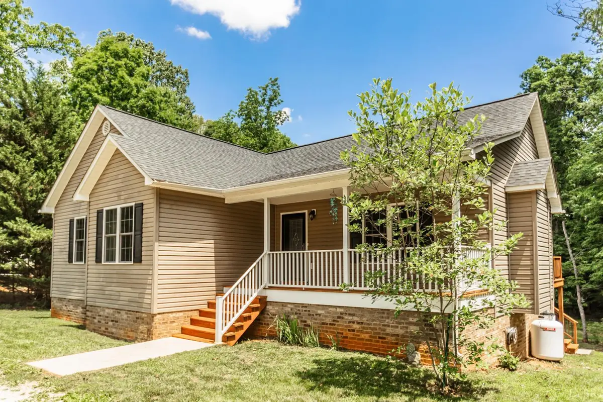 316 Tower Hill Road, Appomattox, VA 24522