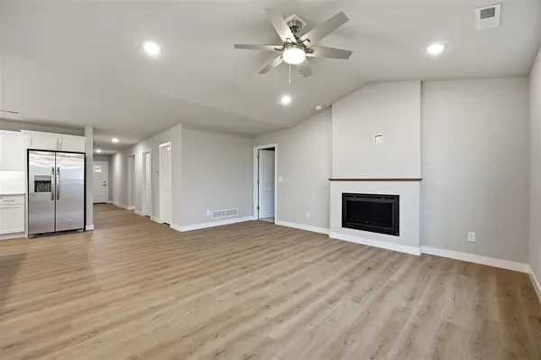 934 Eisenhower Blvd, North Liberty, IA 52317