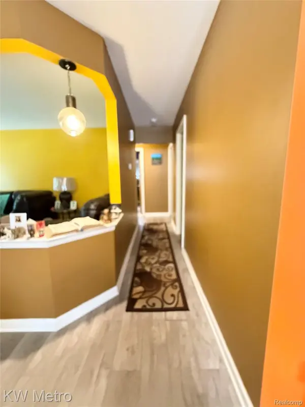 31113 7 Mile RD, Livonia, MI 48152