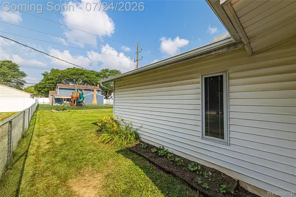 14629 Newburgh RD, Wayne, MI 48154