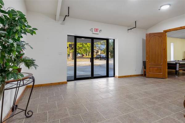 803 CHESTNUT Street, Commerce, TX 75428