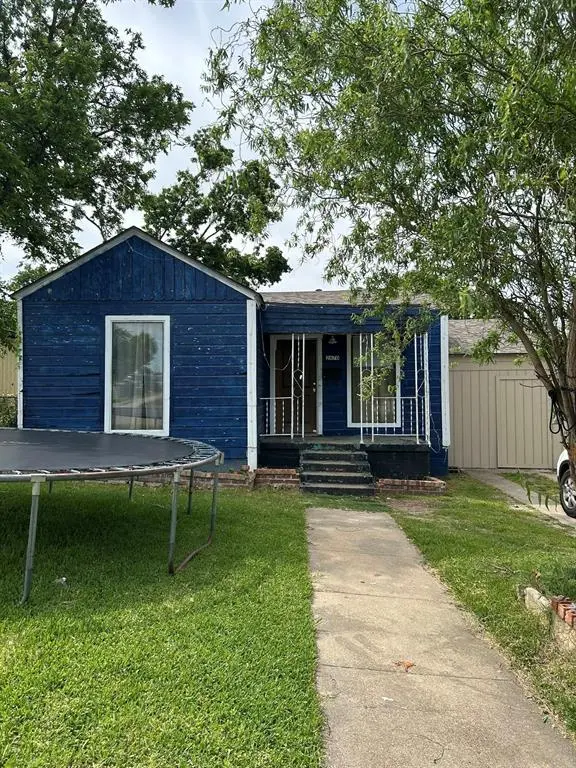 2670 Strong Avenue, Fort Worth, TX 76105