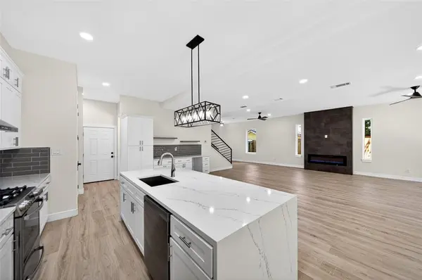 4128 Pluto Street, Dallas, TX 75212