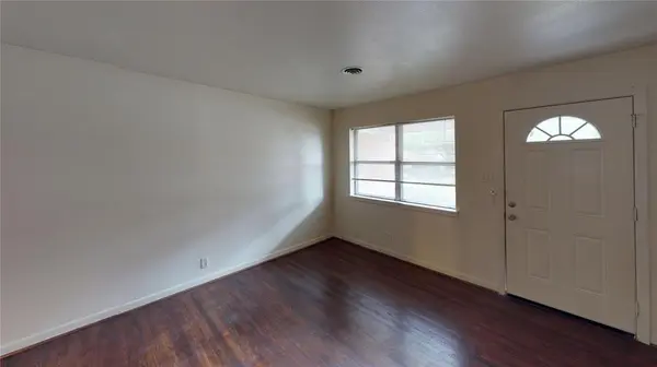 1705 Crescent Street, Denton, TX 76201
