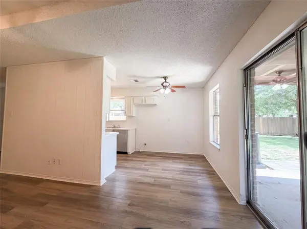 6304 Big Springs Drive, Arlington, TX 76001