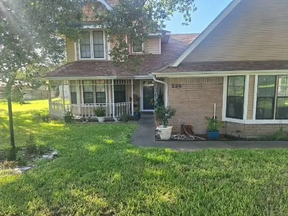225 Linney Lane, Beeville, TX 78102