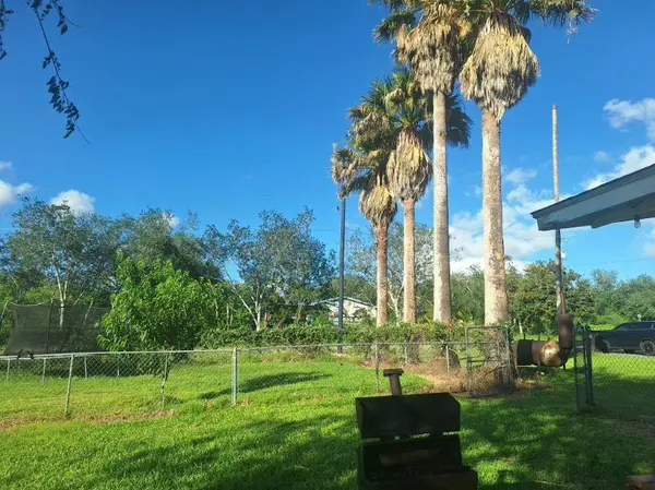 225 Linney Lane, Beeville, TX 78102