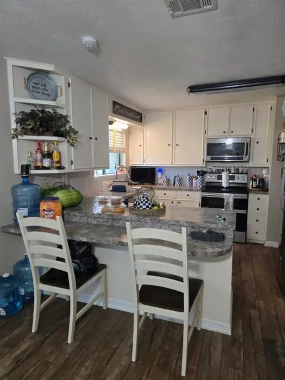 225 Linney Lane, Beeville, TX 78102