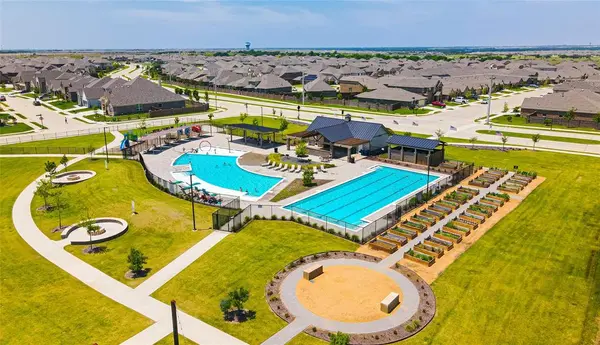 5020 Lily Creek Drive, Aubrey, TX 76227