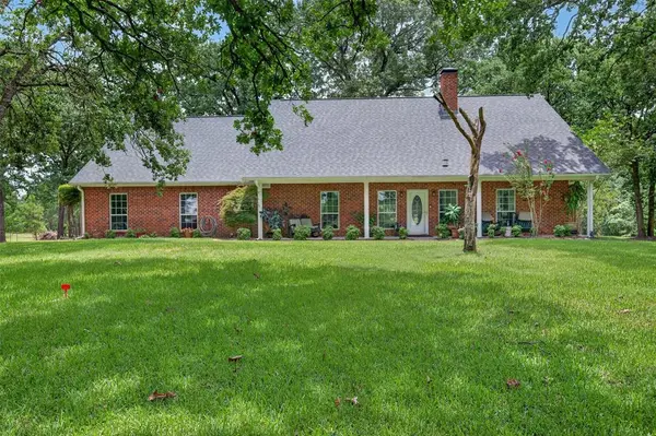 5611 Fm 2494, Athens, TX 75751