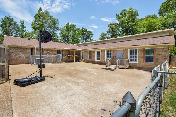 413 State Highway 323 E, Overton, TX 75684