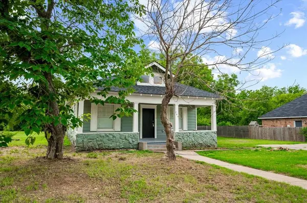 244 Dunlap Street, Waxahachie, TX 75165