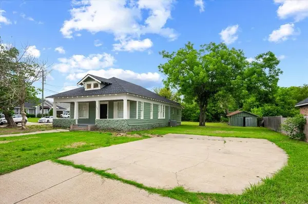 244 Dunlap Street, Waxahachie, TX 75165