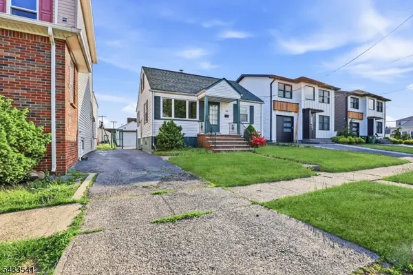 629 Erudo St, Linden City, NJ 07036