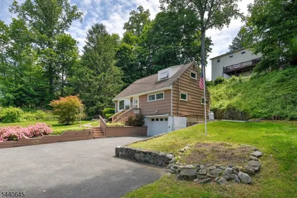 16 Lenape Ave, Andover Twp., NJ 07860