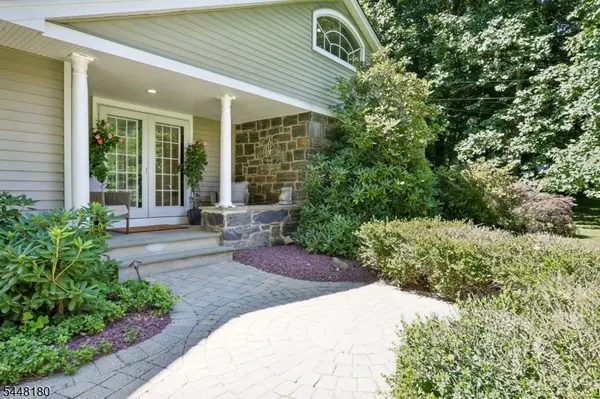 2 Jared Ct, Randolph Twp., NJ 07945